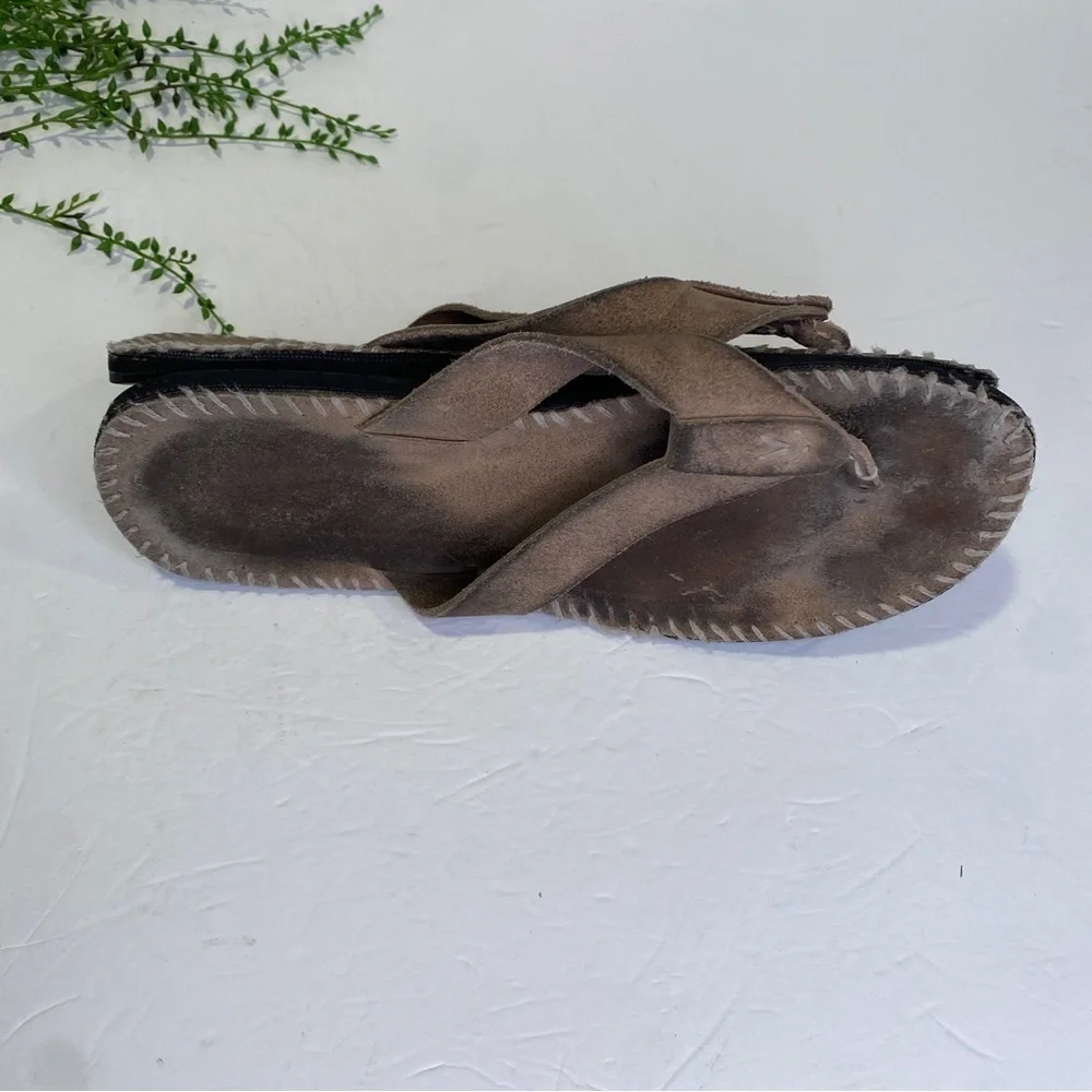 John Varvatos Beige Tan Leather Thong Flip Flop Sandals Size 12M